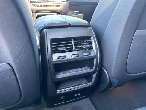 Used 2026 BMW X5 xDrive40i w/ M Sport Package AWD/4WD image 13