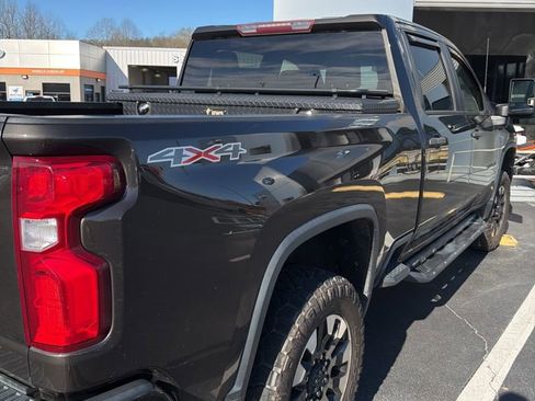 Used 2020 Chevrolet Silverado 2500 Custom w/ Custom Value Package AWD/4WD image 4