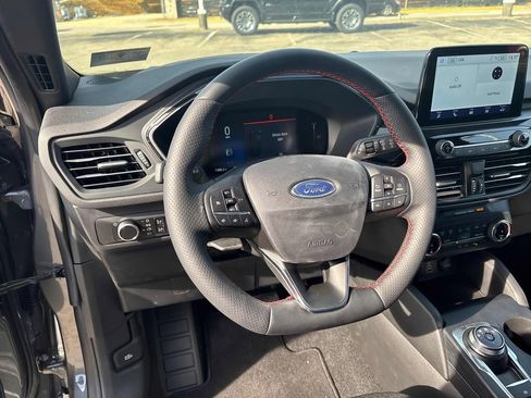 Used 2025 Ford Escape ST-Line w/ Cold Weather Package image 19