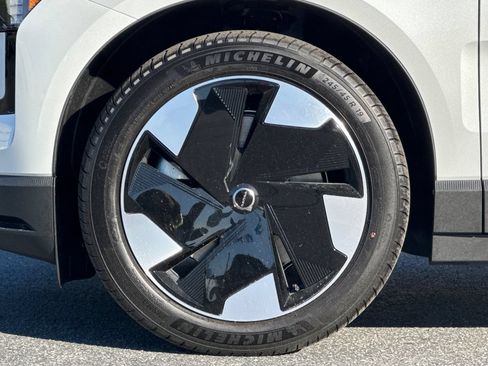 New 2026 Volvo EX30 Plus w/ Protection Package AWD/4WD image 25