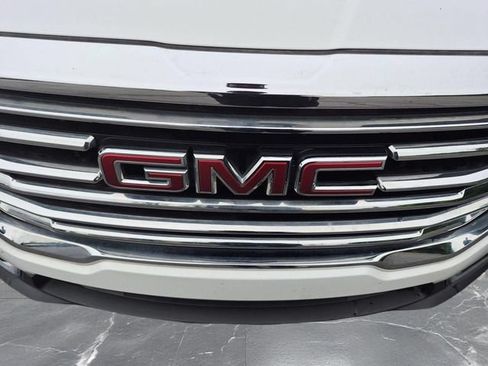 Used 2023 GMC Terrain SLT AWD/4WD image 9