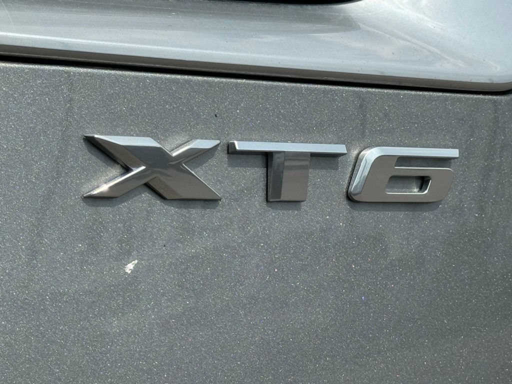Certified 2024 Cadillac XT6 Sport w/ Technology Package AWD/4WD image 9