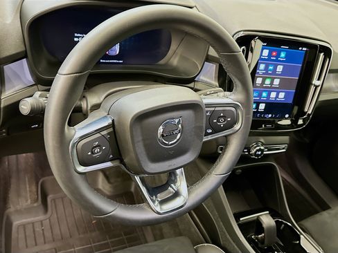 Used 2023 Volvo C40 P8 Recharge Ultimate w/ Protection Package Premier image 18