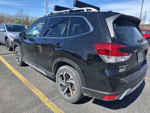 Used 2023 Subaru Forester Touring AWD/4WD image 4