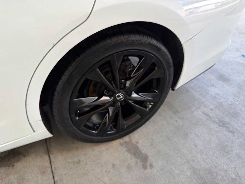 Used 2024 Lexus ES 350 F Sport w/ Accessory Package (Z2) FWD image 19