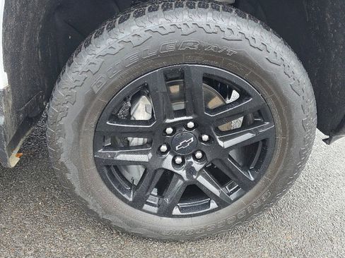 Certified 2024 Chevrolet Silverado 1500 Custom Trail Boss w/ LPO, Dark Essentials Package image 19