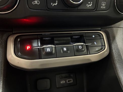 Used 2023 GMC Acadia Denali FWD image 18