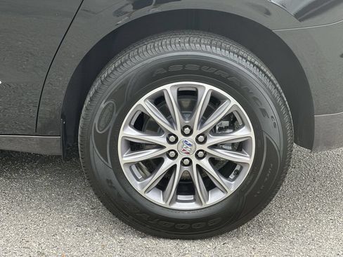 Certified 2024 Buick Enclave Essence FWD image 32