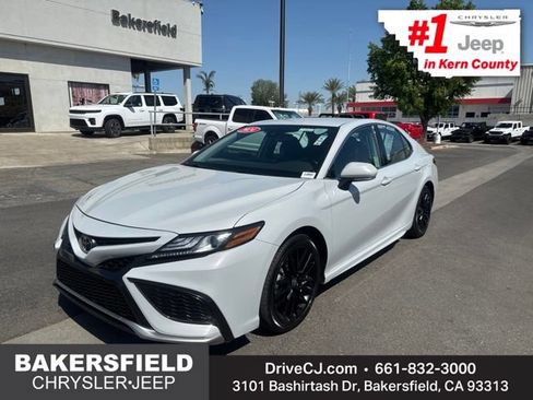 Used 2024 Toyota Camry XSE FWD image 1