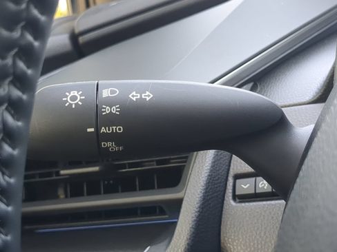 Used 2026 Toyota Prius FWD image 62