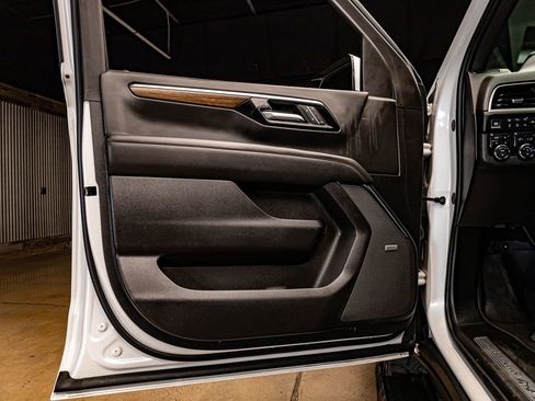 Used 2025 Chevrolet Tahoe High Country image 27