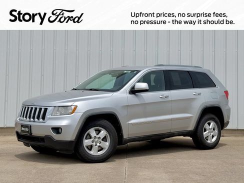 Used 2012 Jeep Grand Cherokee Laredo w/ Laredo E Group AWD/4WD image 1
