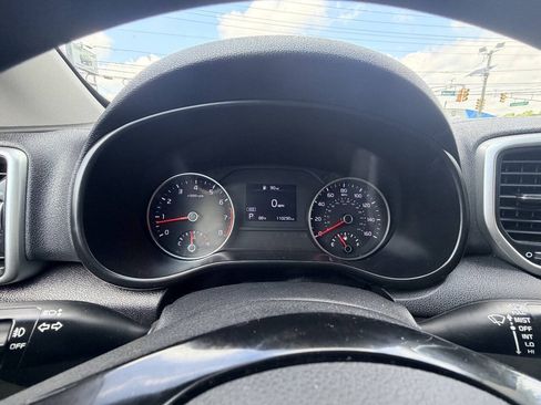 Used 2022 Kia Sportage LX AWD/4WD image 9