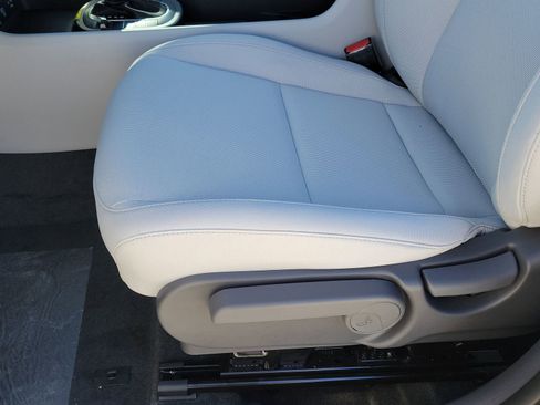 New 2026 Hyundai Kona SE FWD image 16
