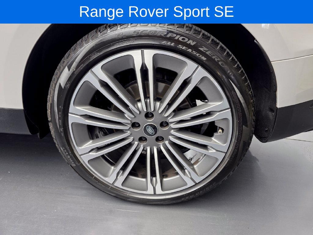 Used 2024 Land Rover Range Rover Sport SE AWD/4WD image 17