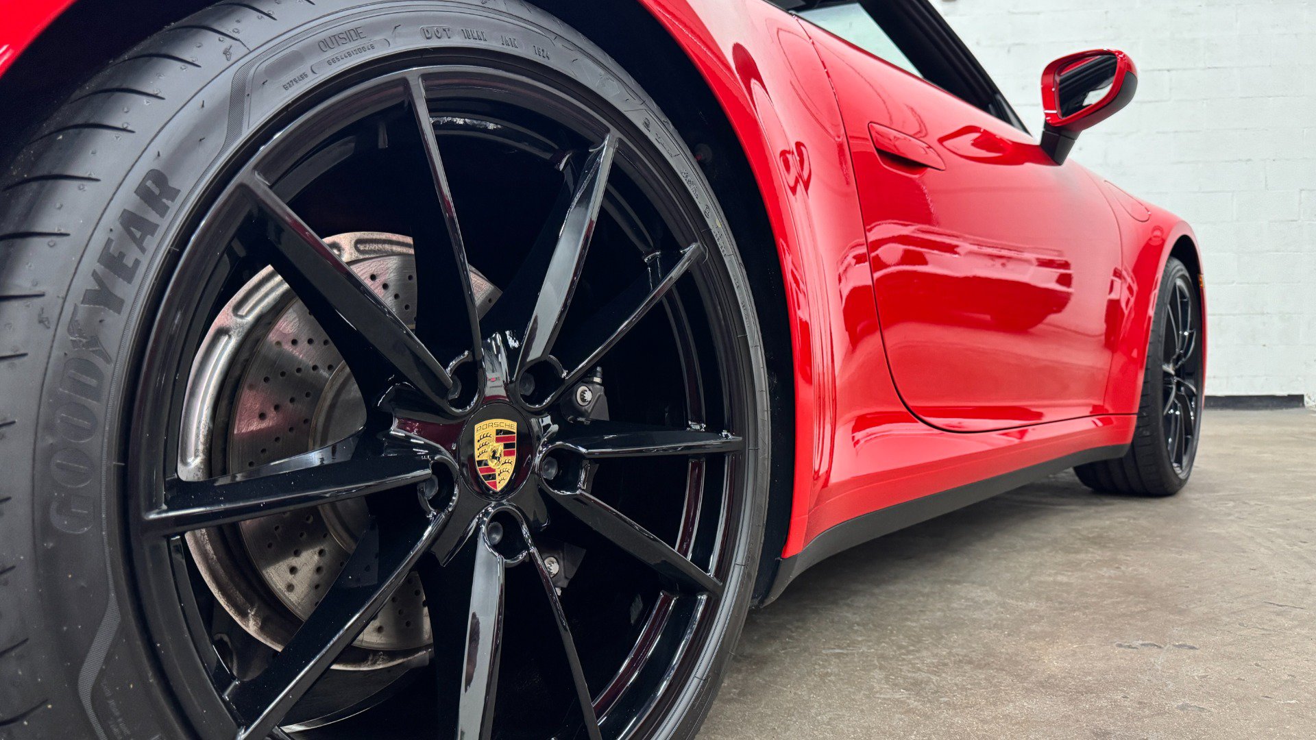 Used 2022 Porsche 911 Carrera RWD image 7