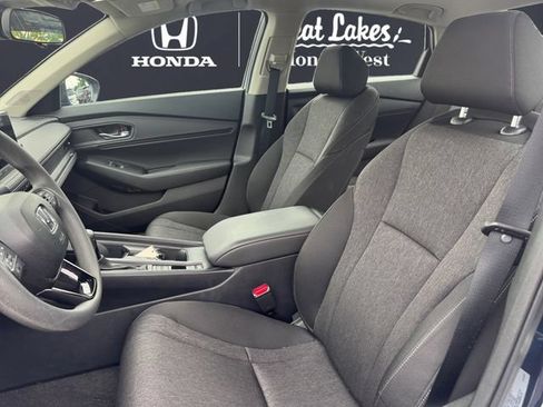 Used 2025 Honda Accord SE image 9