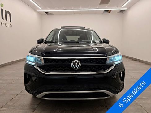 Used 2024 Volkswagen Taos SE AWD/4WD image 7