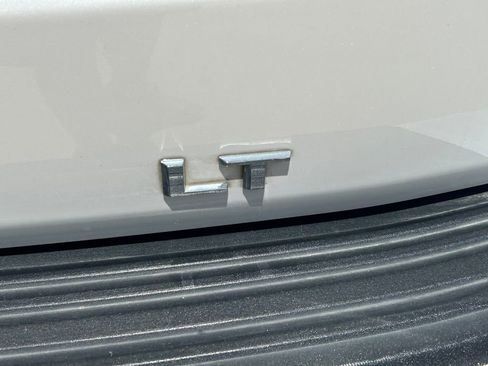 Used 2021 Chevrolet Tahoe LT w/ LT Signature Package RWD image 13
