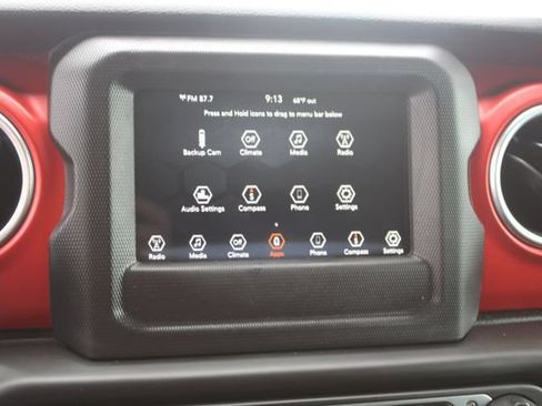 Used 2020 Jeep Wrangler Unlimited Rubicon w/ LED Lighting Group AWD/4WD image 26