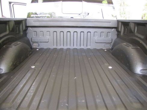 Used 2022 Ford F150 Lariat image 32