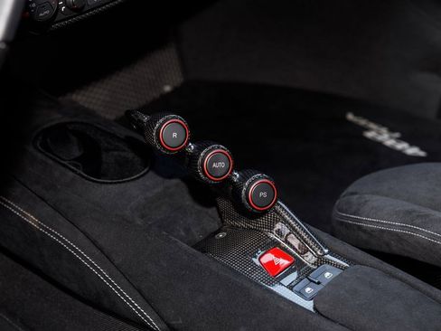 Used 2019 Ferrari 488 Pista Coupe RWD image 22