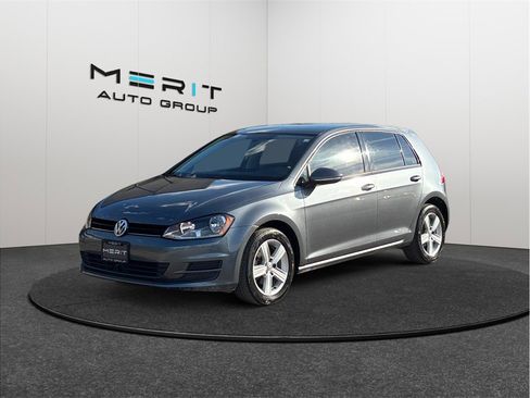 Used 2017 Volkswagen Golf Wolfsburg Edition image 4