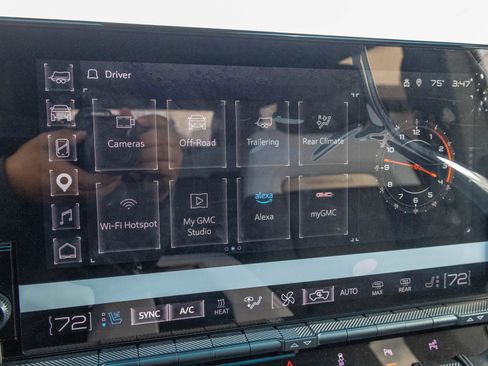 Used 2024 GMC Hummer EV 3X w/ Omega Edition AWD/4WD image 27