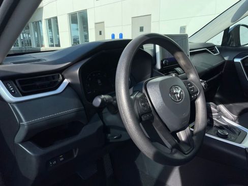 Used 2024 Toyota RAV4 XLE image 28