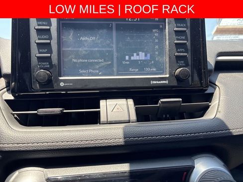 Used 2021 Toyota RAV4 LE FWD image 18