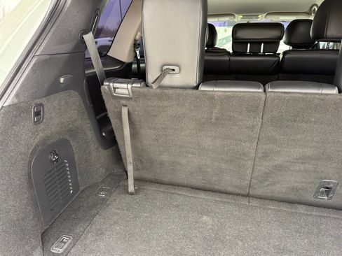 Used 2019 Nissan Pathfinder SL image 29