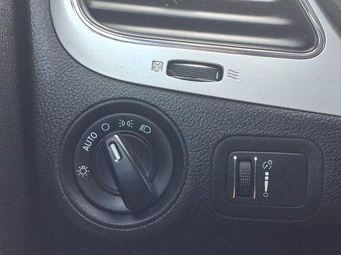 Used 2018 Dodge Journey SE w/ Connectivity Group FWD image 28