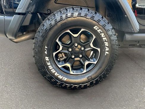 Used 2022 Jeep Wrangler Unlimited Rubicon 4xe AWD/4WD image 30