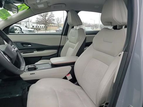 Used 2023 Nissan Ariya AWD image 10