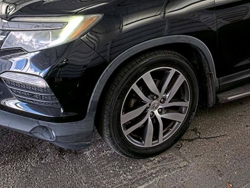 Used 2016 Honda Pilot Touring image 16