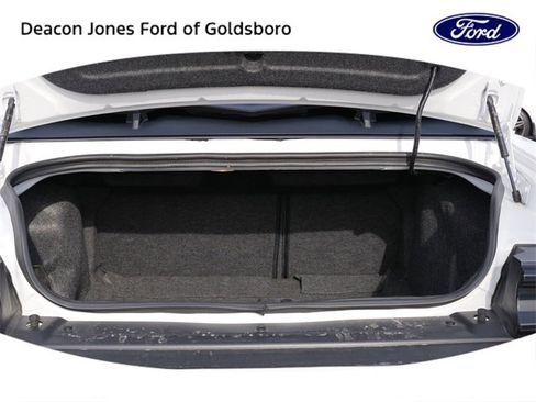 Used 2022 Dodge Challenger GT image 14