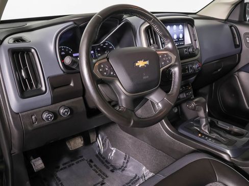 Used 2019 Chevrolet Colorado Z71 w/ Z71 Midnight Edition AWD/4WD image 5