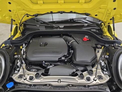 Certified 2025 MINI Cooper S image 28