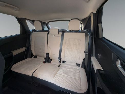 Used 2020 Ford Escape SE FWD image 18