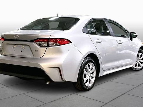 Used 2025 Toyota Corolla LE w/ Convenience Package image 14