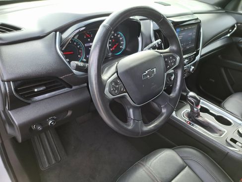 Used 2022 Chevrolet Traverse RS image 10