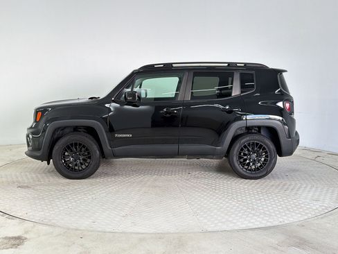 Used 2021 Jeep Renegade Latitude AWD/4WD image 2