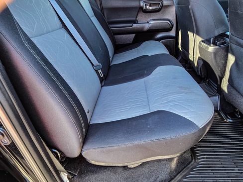 Used 2020 Toyota Tacoma TRD Off-Road image 35