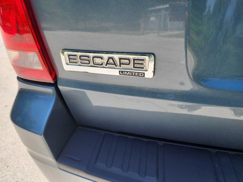 Used 2011 Ford Escape Limited w/ 301A Rapid Spec Order Code FWD image 6