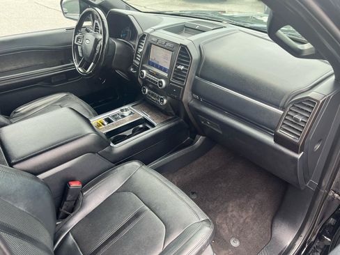 Used 2020 Ford Expedition Limited RWD image 25
