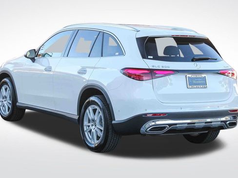 Certified 2025 Mercedes-Benz GLC 300 4MATIC image 7