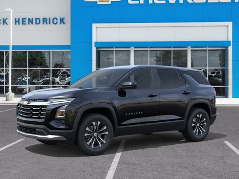 New 2026 Chevrolet Equinox LT image 3