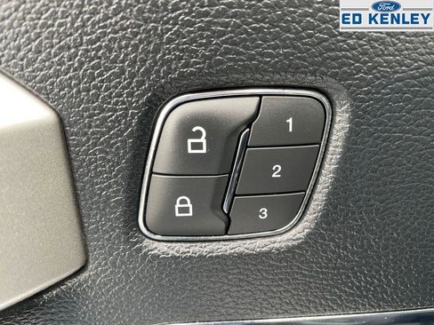 Used 2019 Ford F150 Lariat image 26