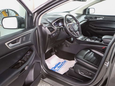 Used 2019 Ford Edge SEL w/ Equipment Group 201A image 3