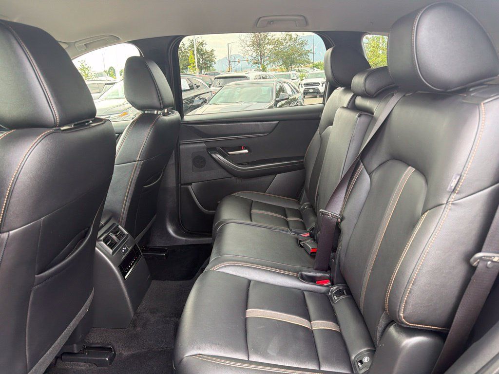 Used 2026 MAZDA CX-90 3.3 Turbo w/ Select Package AWD/4WD image 19